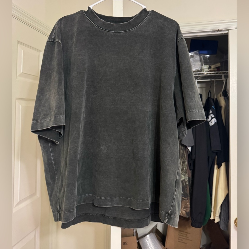 Men's Washed Black Short-Sleeve Tee